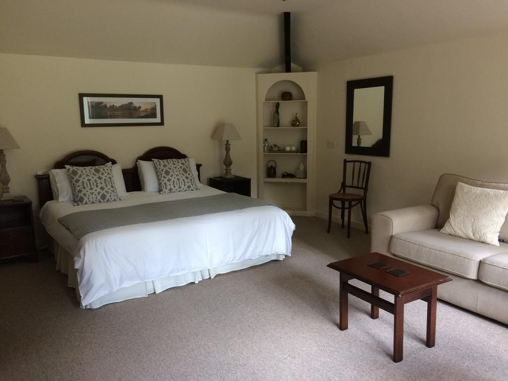 Little Manor Bed and Breakfast Τσέλτενχαμ Εξωτερικό φωτογραφία
