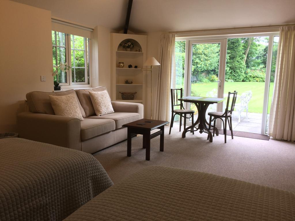 Little Manor Bed and Breakfast Τσέλτενχαμ Εξωτερικό φωτογραφία